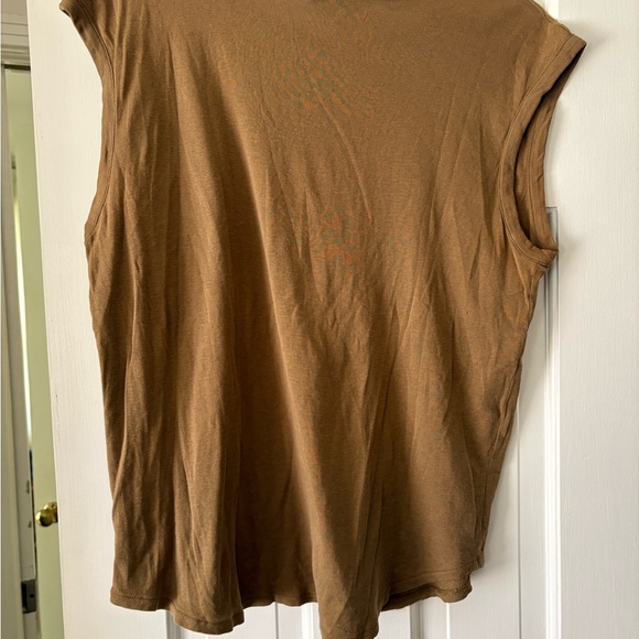Vince Olive Muscle Tee - Picture 2 of 4